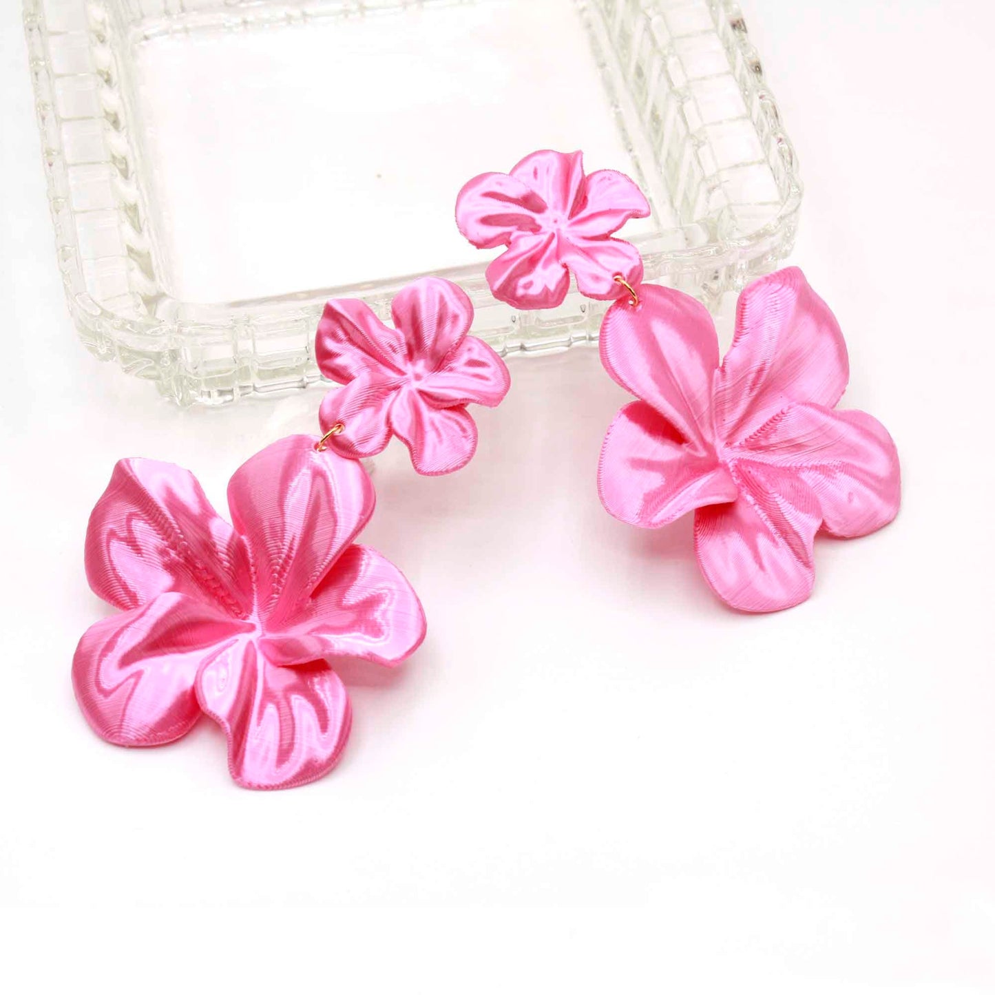 Pendientes Gran Hibis Rosas. Pendientes largos impresos en 3D con forma de Flor, cómodos y ligeros.
