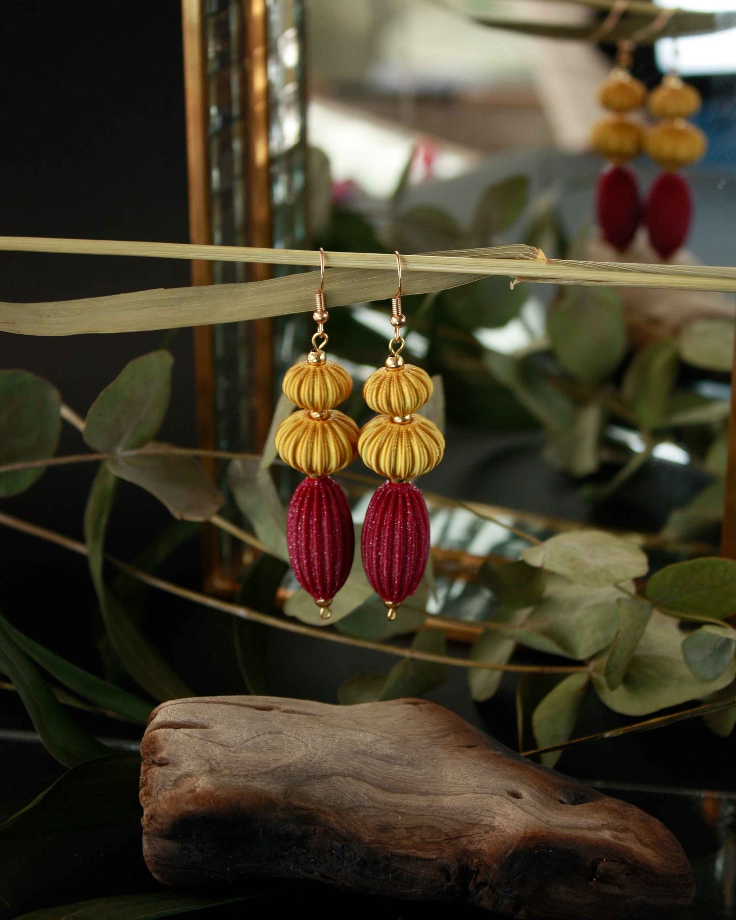 Anemone earrings from the Lukt collection, in Magenta and Gold, 3D printed, very light and sophisticated.