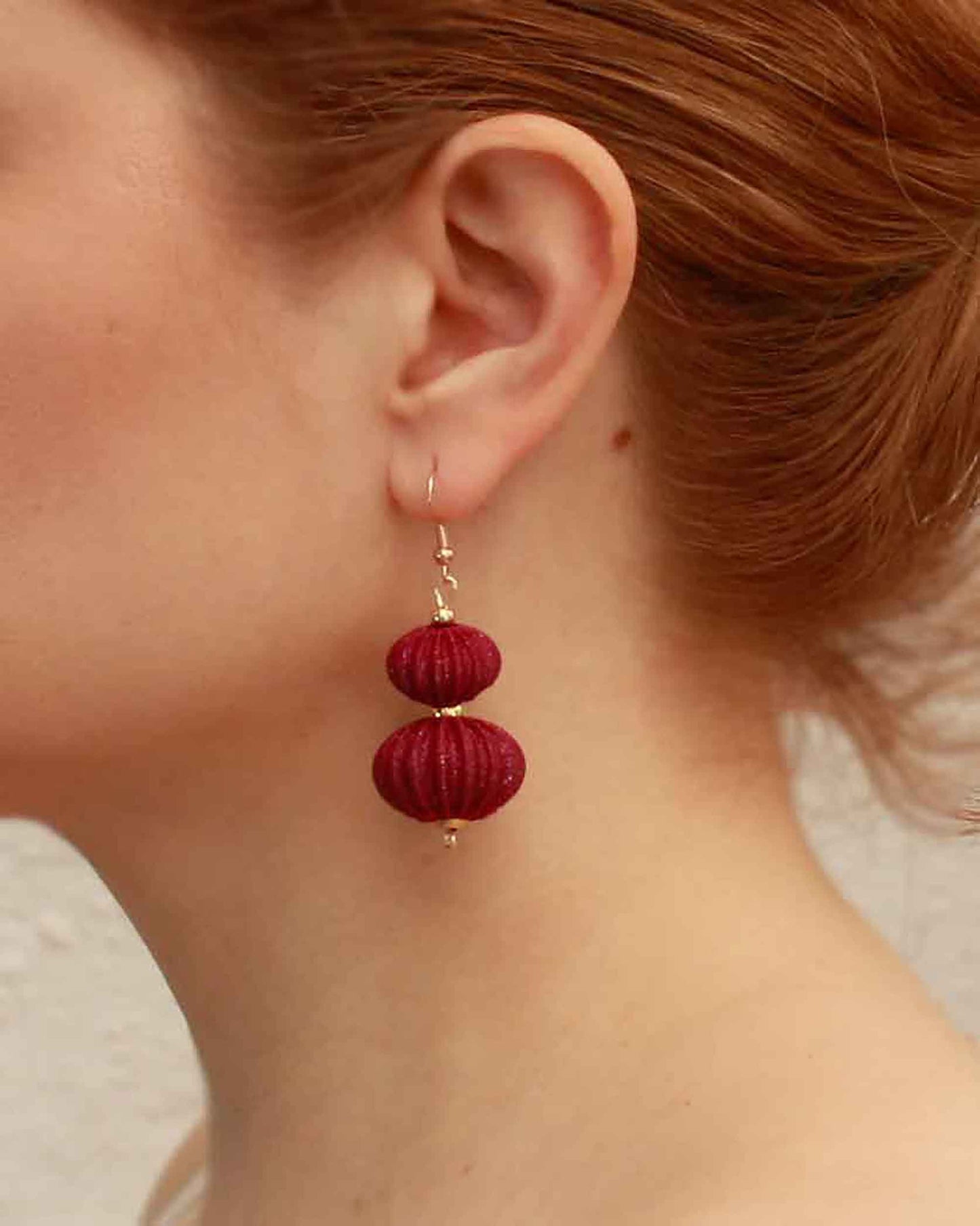 Boletia earrings from the Lukt collection, in Bordeaux, 3D printed, elegant and lightweight.