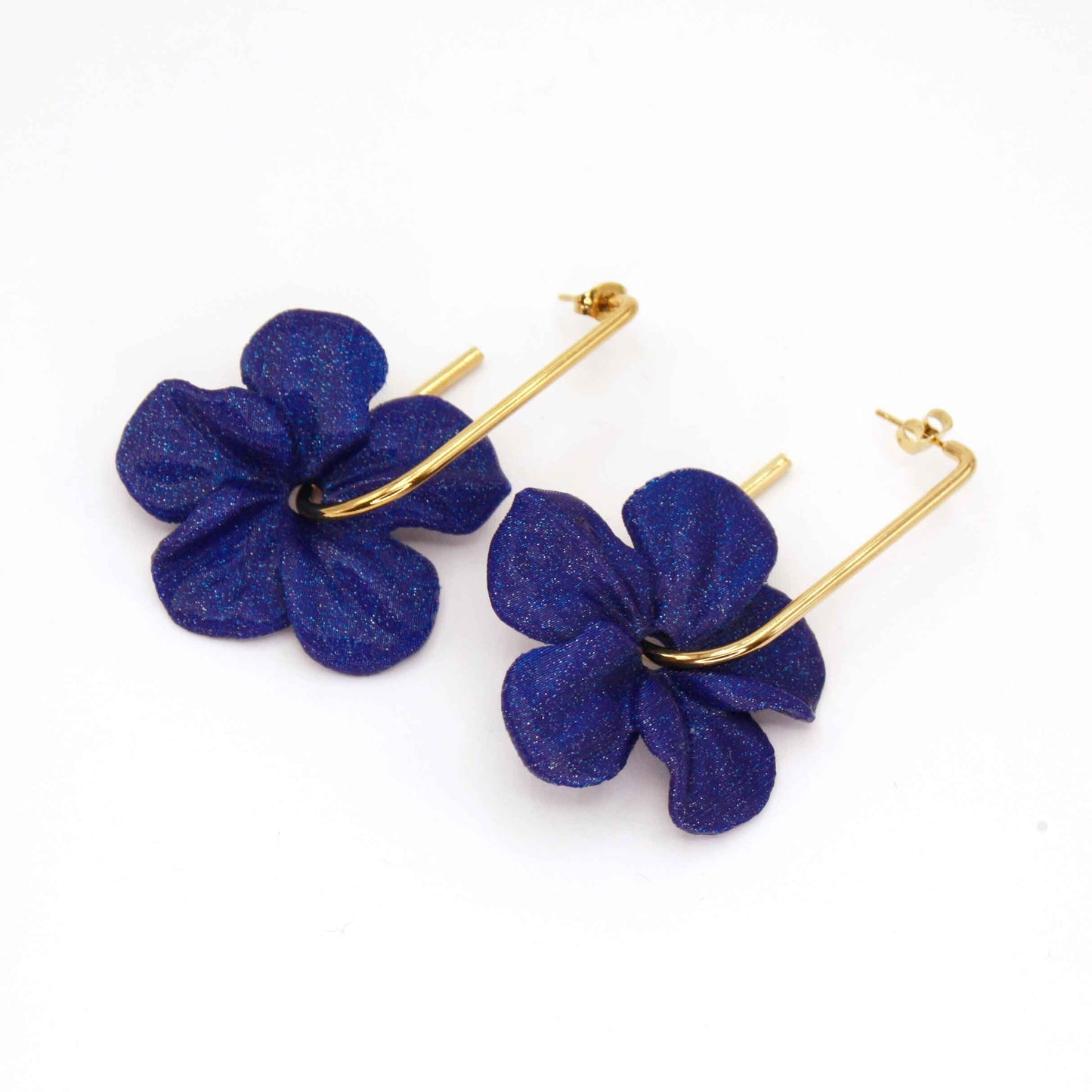 Pendientes Trionum Azul Ultramar con forma de flor de hibisco, impresos en 3D, muy favorecedores.