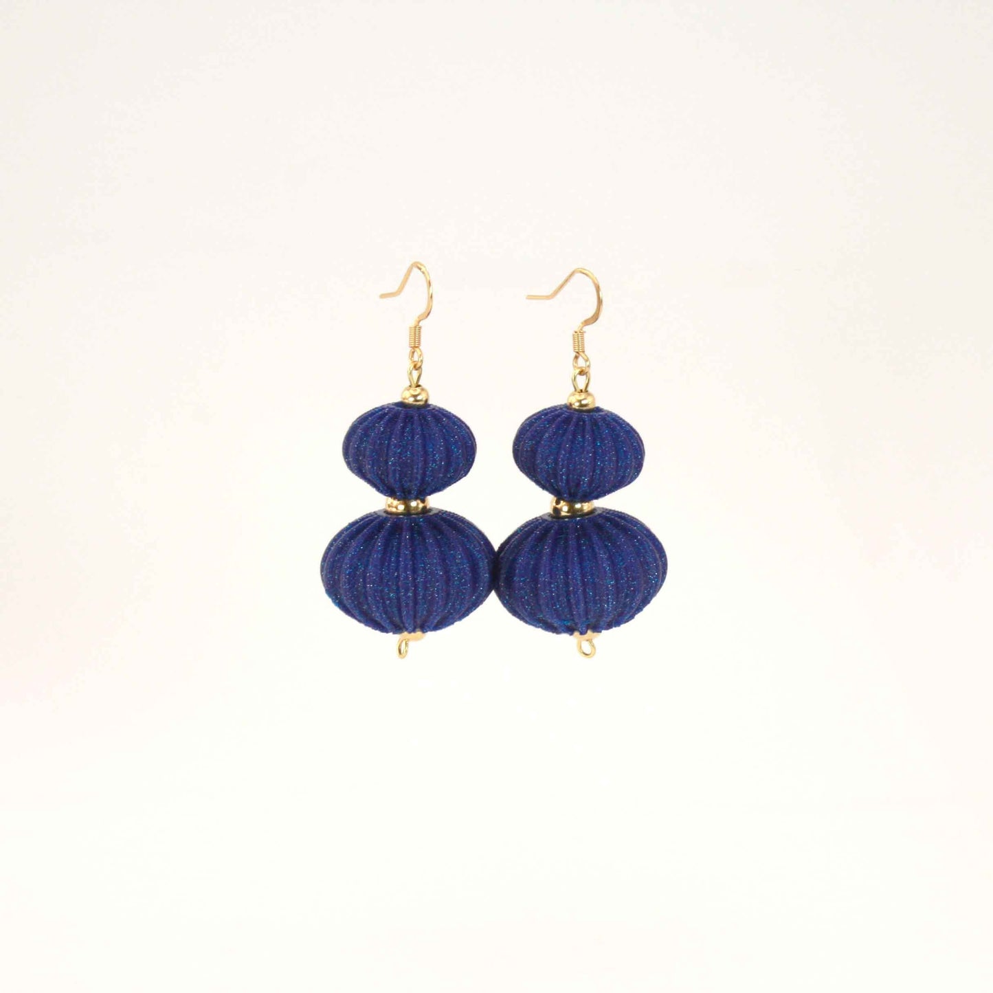 Pendientes Boletia de la colección Lukt, en Azul Ultramar, impresos en 3D, elegantes y no pesan.
