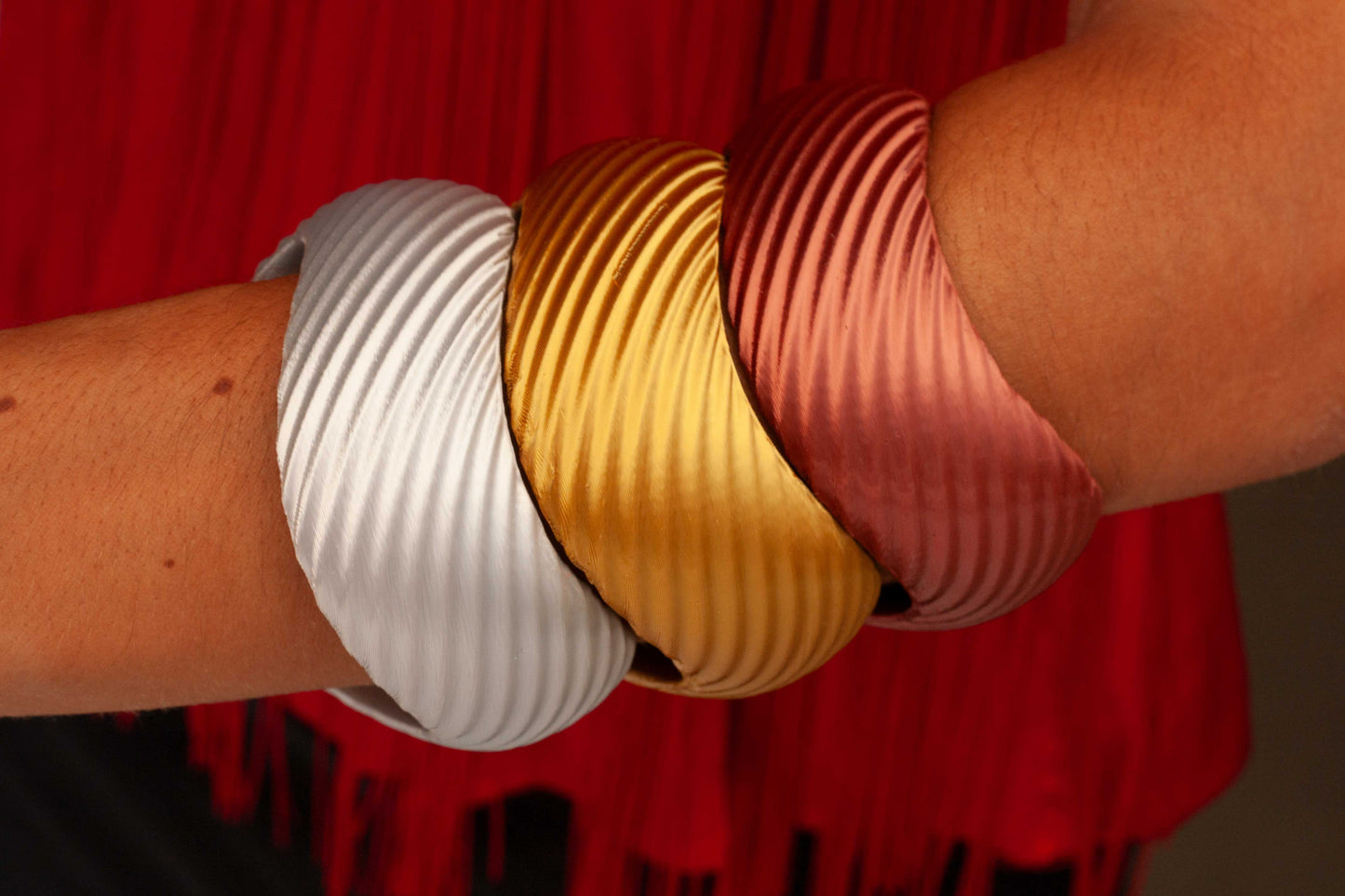 Brazalete Waves Dorado