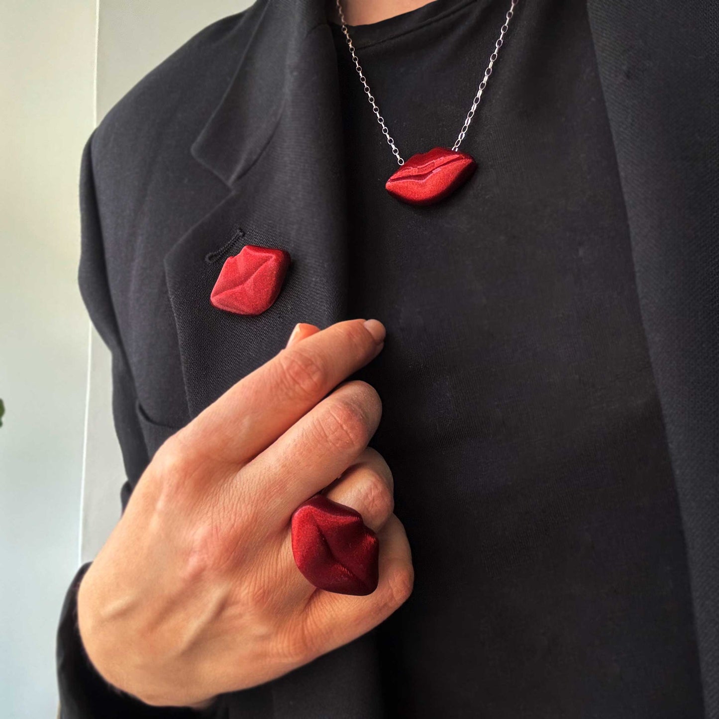 Custom-made 3D printed Cooper Hibis flower ring, available in various colors.