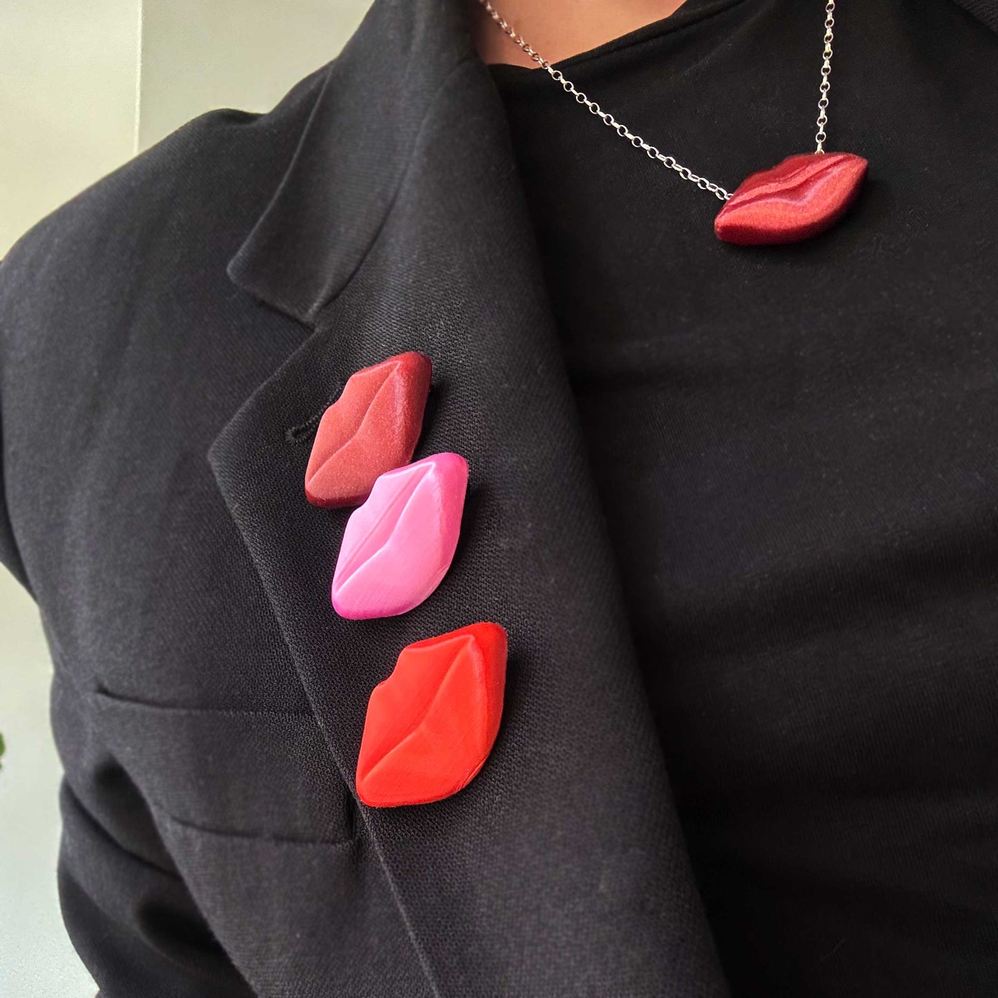 Custom-made 3D printed Cooper Hibis flower ring, available in various colors.