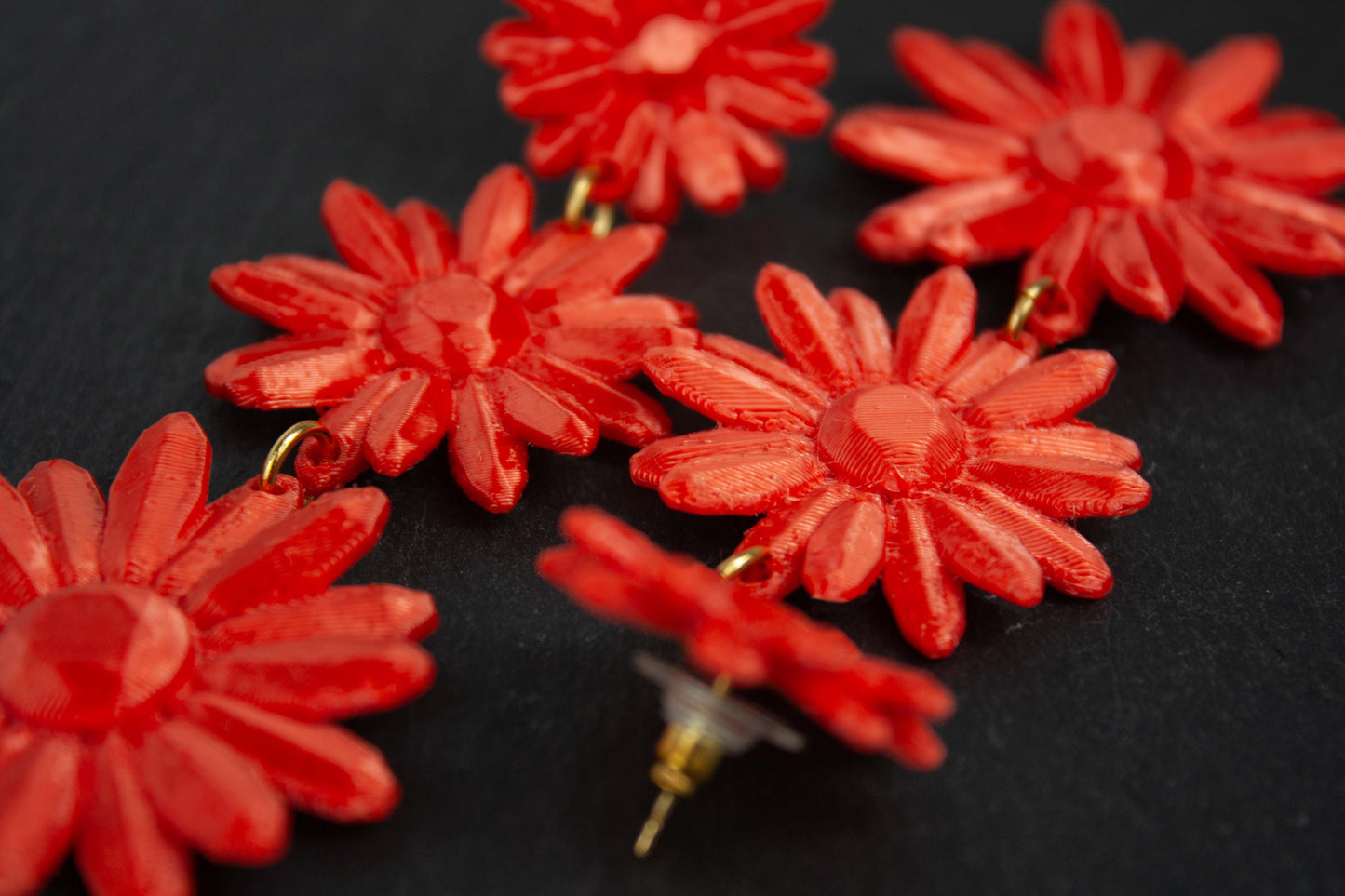 Sevilha earrings, in a silky turquoise color like the sea.