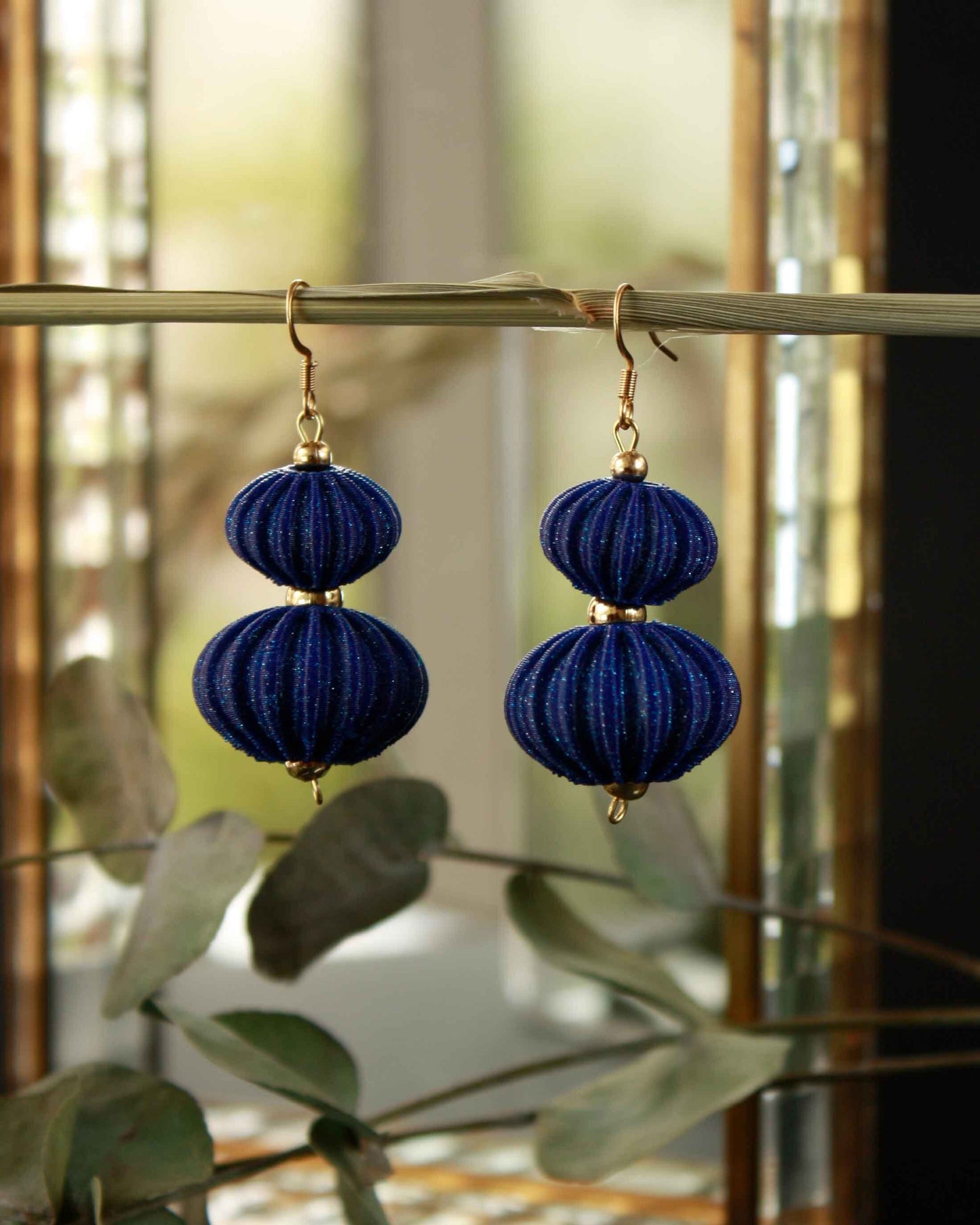 Boletia earrings from the Lukt collection, in Ultramarine Blue, 3D printed, elegant and lightweight.