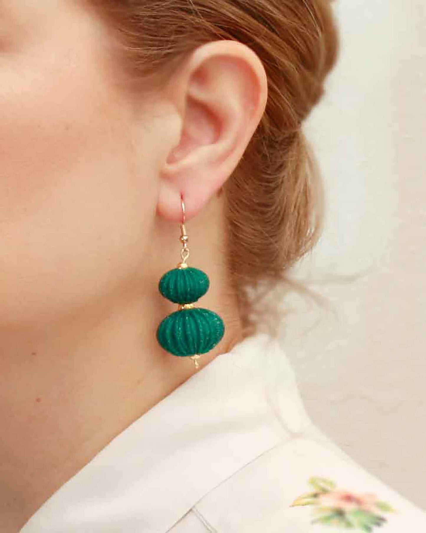 Boletia earrings from the Lukt collection, in Emerald, 3D printed, elegant and lightweight.
