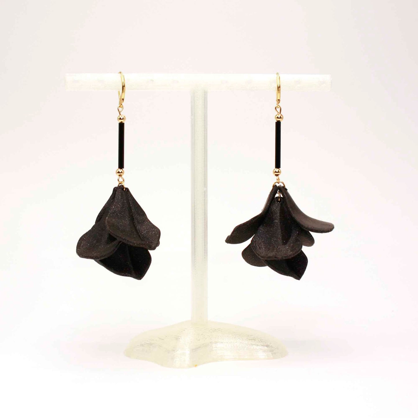 Pendientes Malvace Black. Pendientes largos impresos en 3D con forma de flor, muy elegantes.