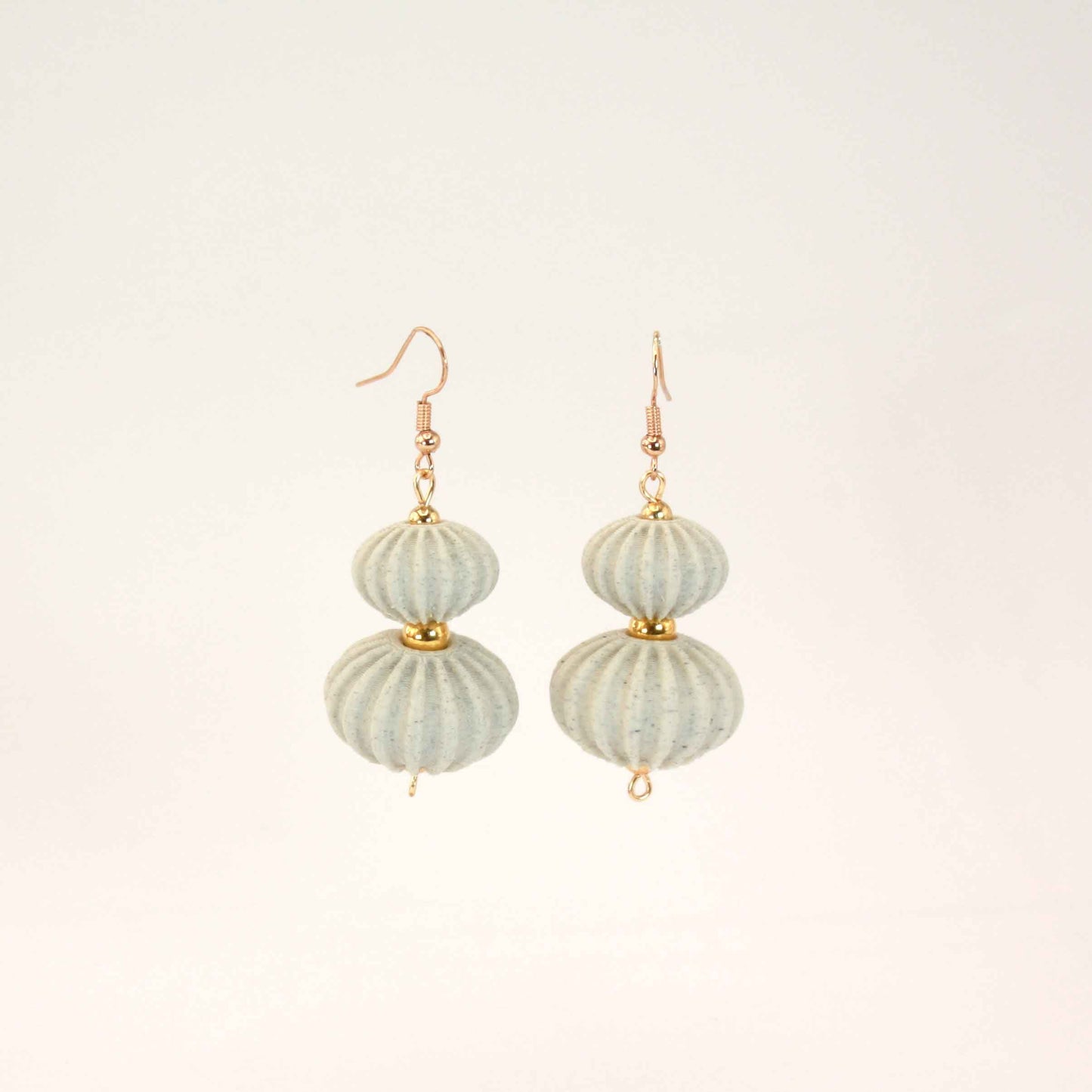 Boletia earrings from the Lukt collection, in Marble color, 3D printed, elegant and lightweight.