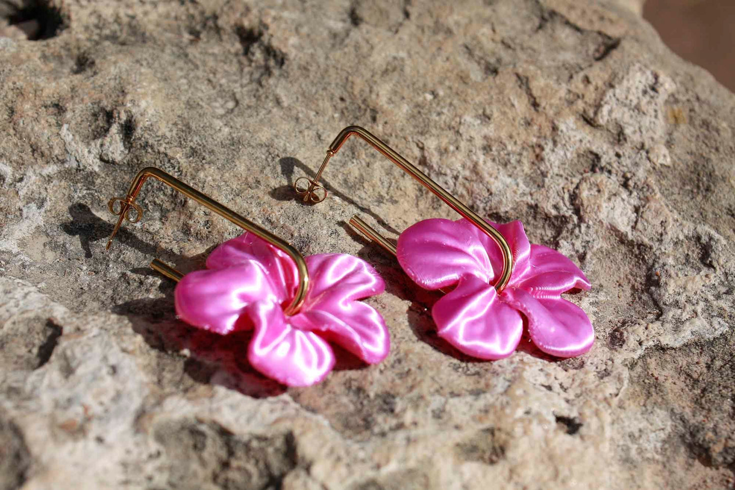 Trionum Pink 3D-printed hibiscus flower hoop earrings are very flattering.