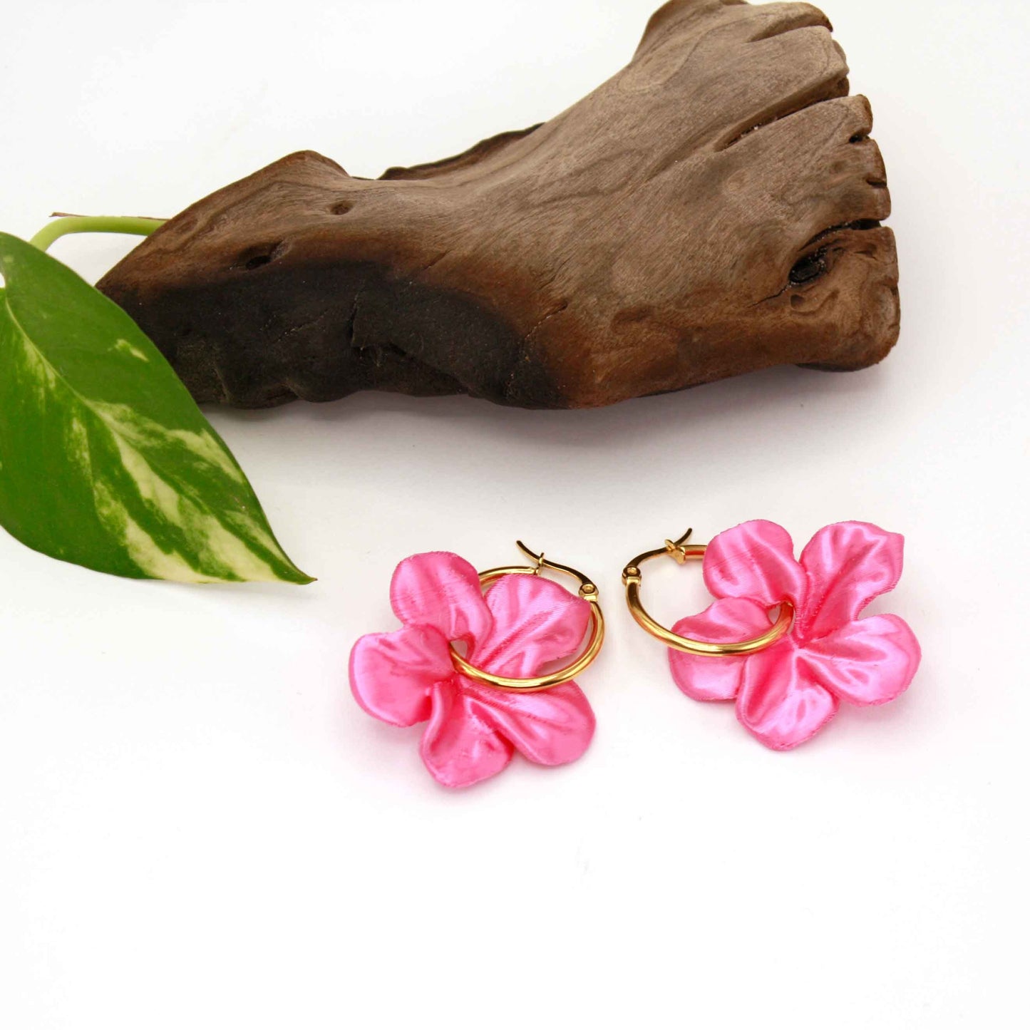 Pendientes Carmen color Pink, de aro, muy cómodos.