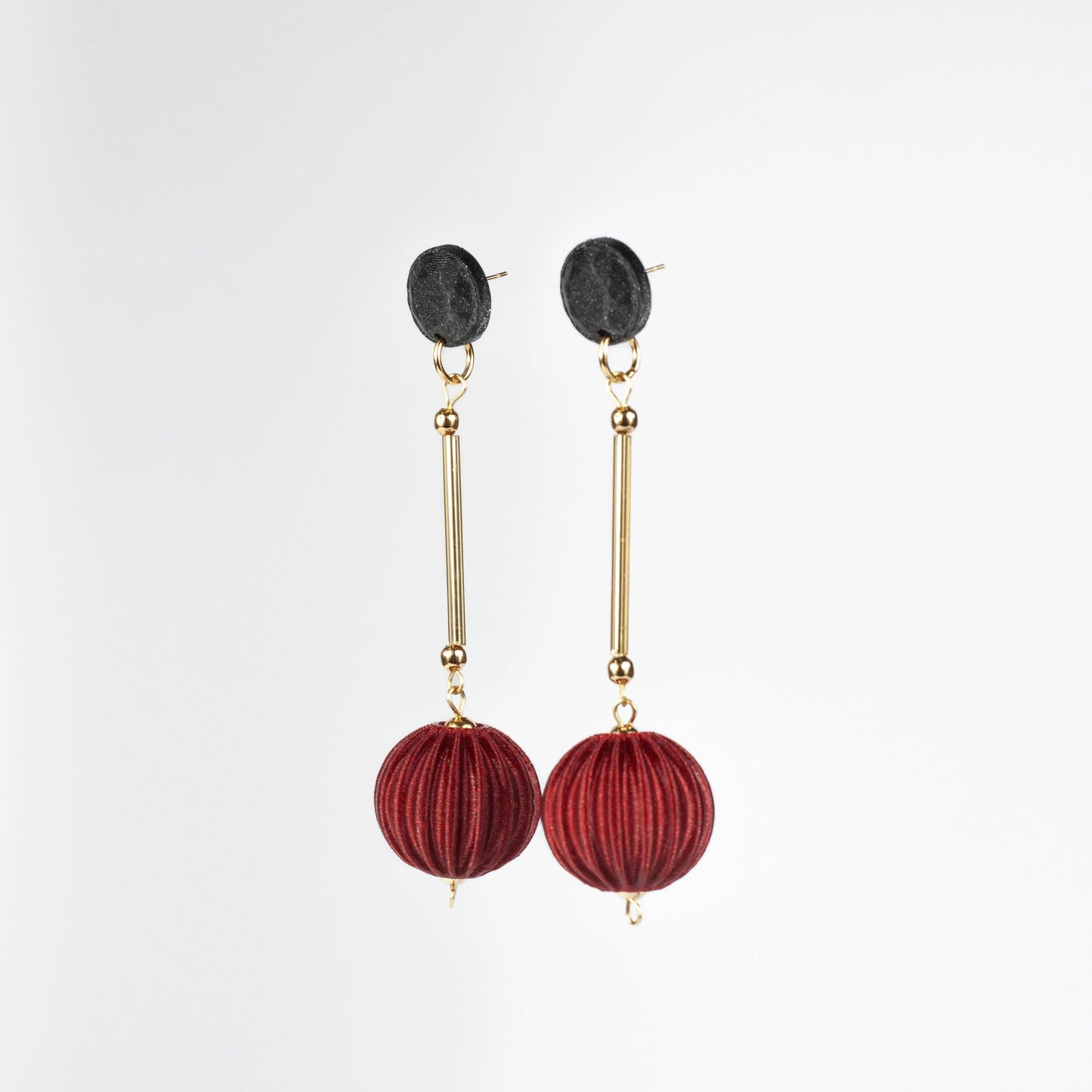 Pendientes Cassid Color Rojo Burdeos