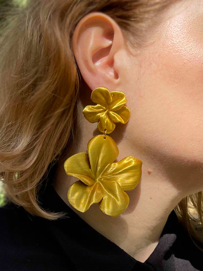Pendientes Gran Hibis. Elegantes Pendientes largos impresos en 3D de color dorado, con forma de Flor ligeros como una pluma.