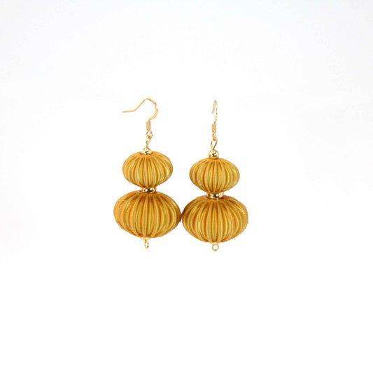 Boletia earrings from the Lukt collection, in gold, 3D printed, very light and sophisticated.