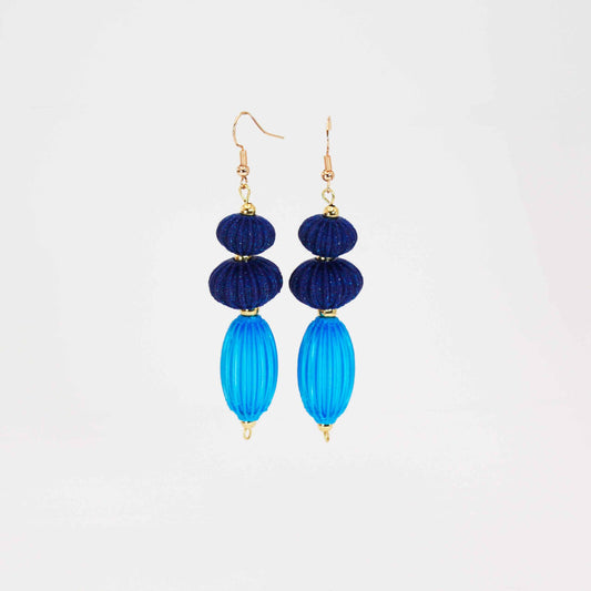 Anemone earrings from the Lukt collection, in Ultramarine Blue and Cyan, 3D printed, very light and elegant.