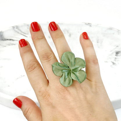 Anillo Hibis  en Verde Leaf