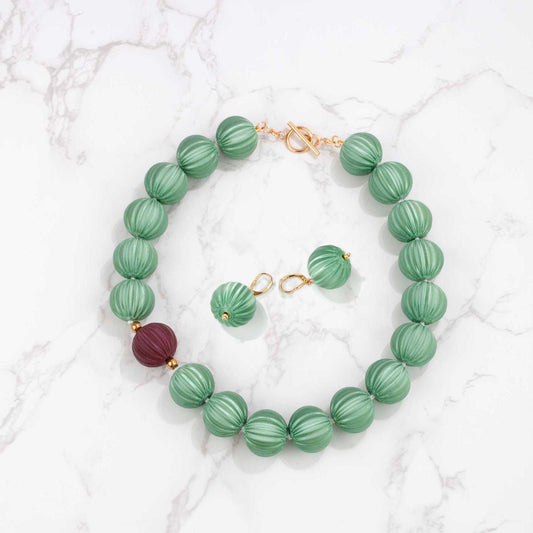 Conjunto Collar Orba Salvia y pendientes Luma Salvia
