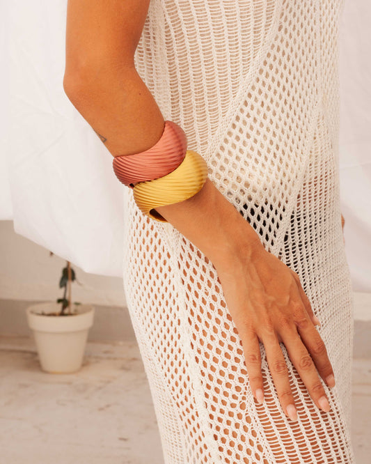 Brazalete Waves Dorado