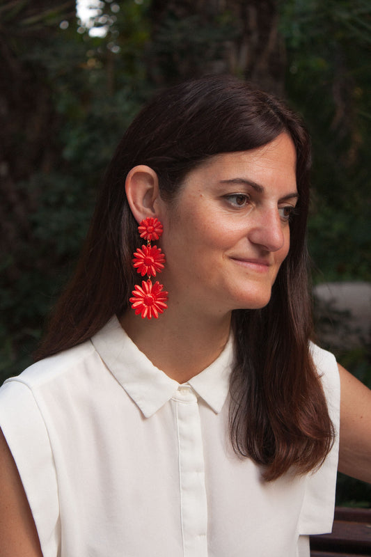 Sevilha earrings, in a silky turquoise color like the sea.