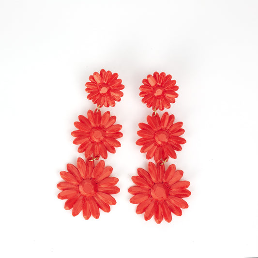 Sevilha earrings, in a silky turquoise color like the sea.