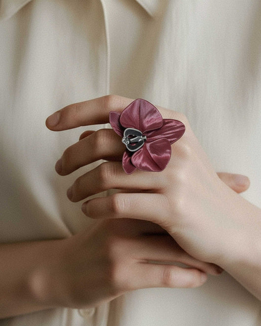 Anillo Orchis Calyx Burgundy