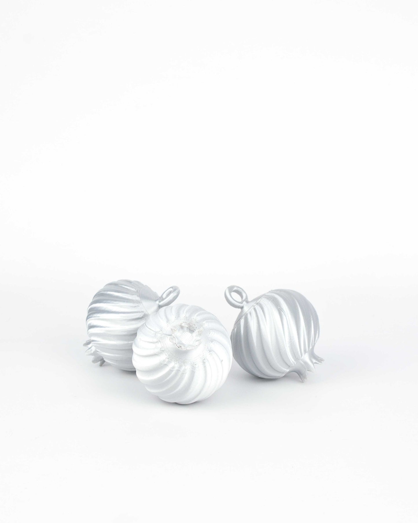 3 Granadas Plateadas de Navidad