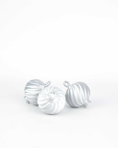 3 Granadas Plateadas de Navidad