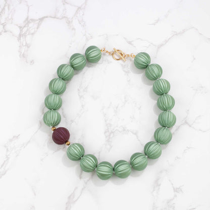 Collar Orba Verde y burdeos
