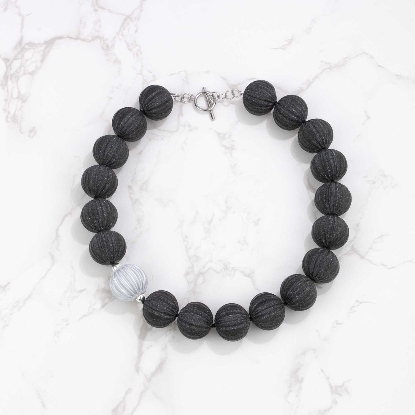 Collar Orba Negro Grafito y plata