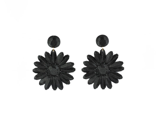 Sevilha earrings, golden like the summer sun.