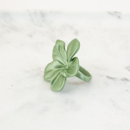 Anillo Hibis  en Verde Leaf