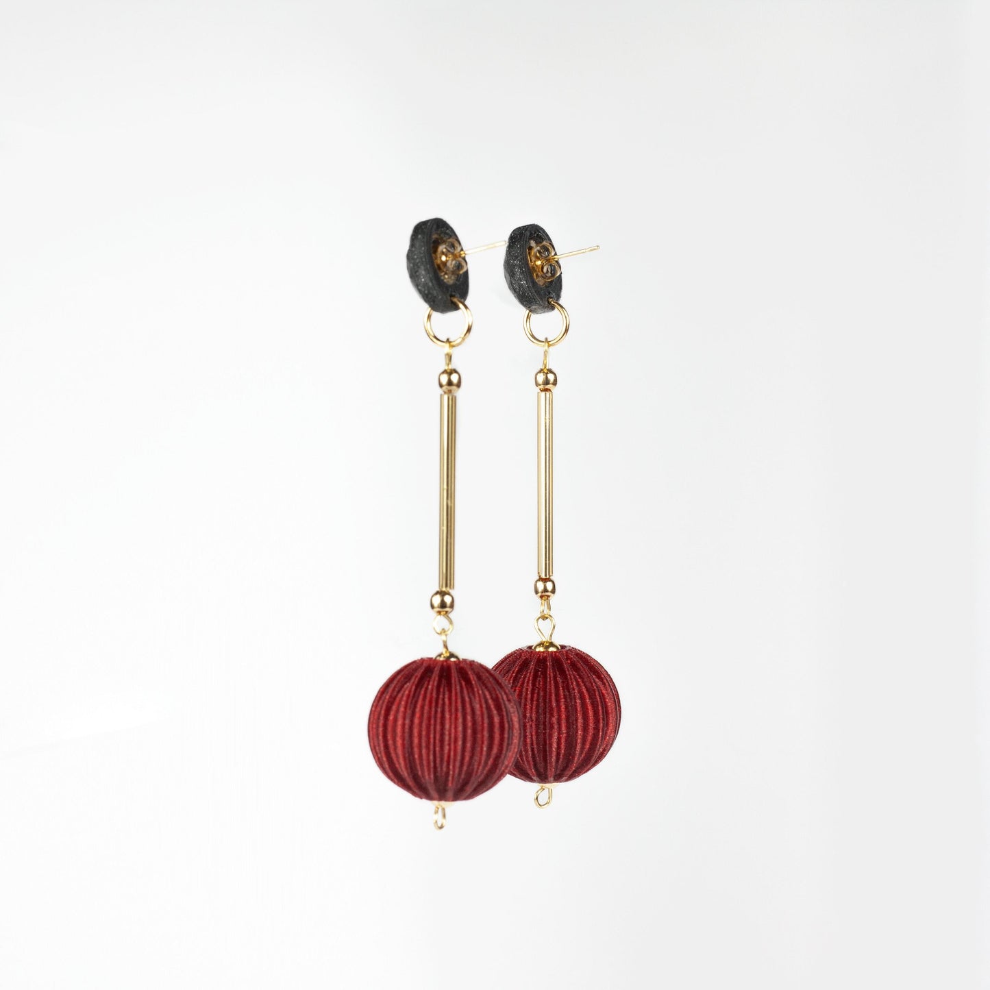 Pendientes Cassid Color Rojo Burdeos